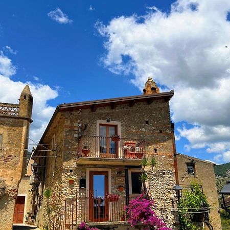 B&B Dhafna Civita Exterior photo