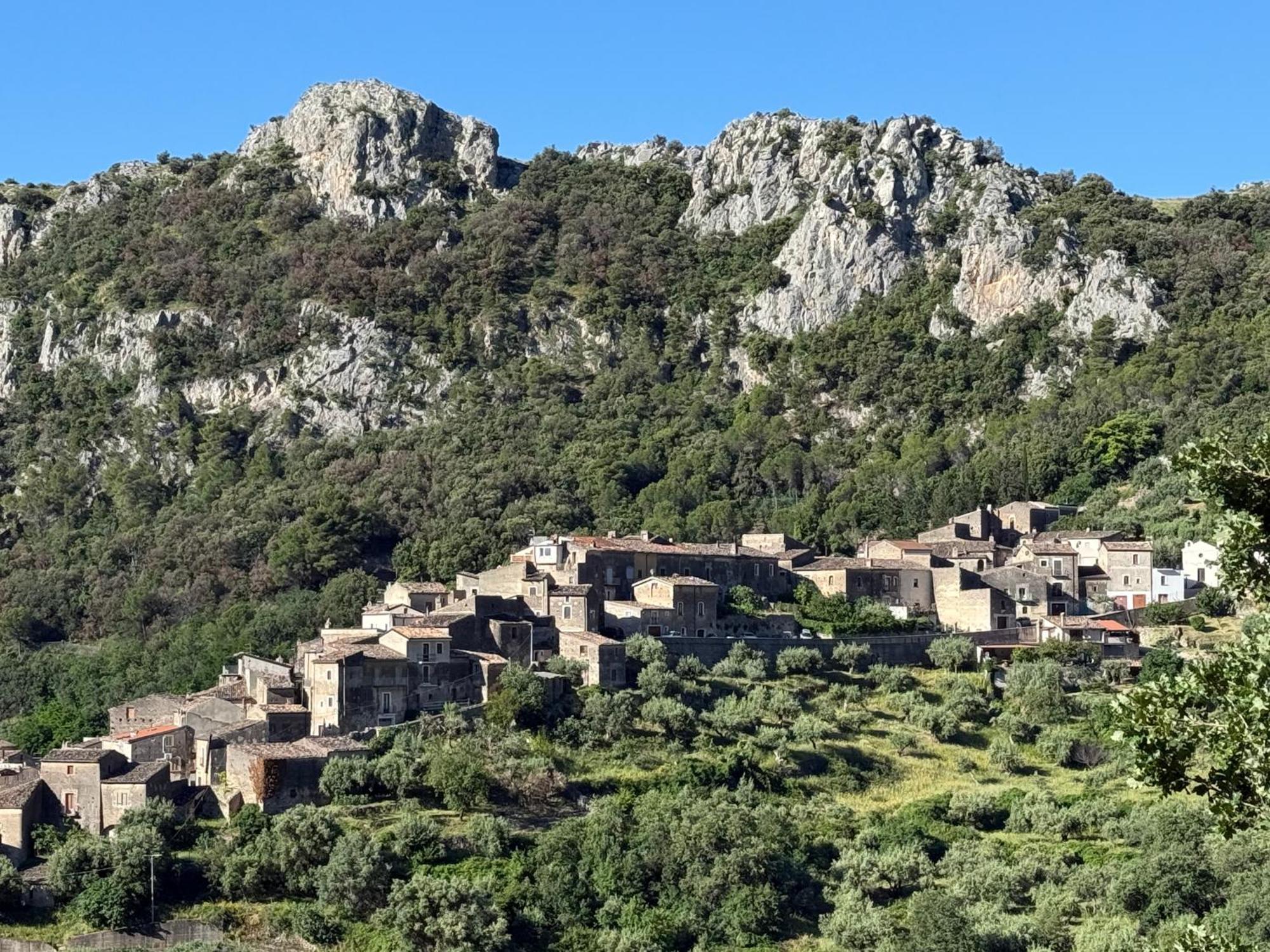 B&B Dhafna Civita Exterior photo